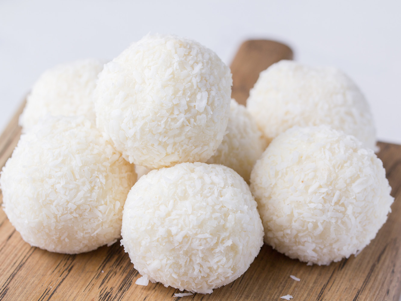 Vanilla & Coconut Truffles