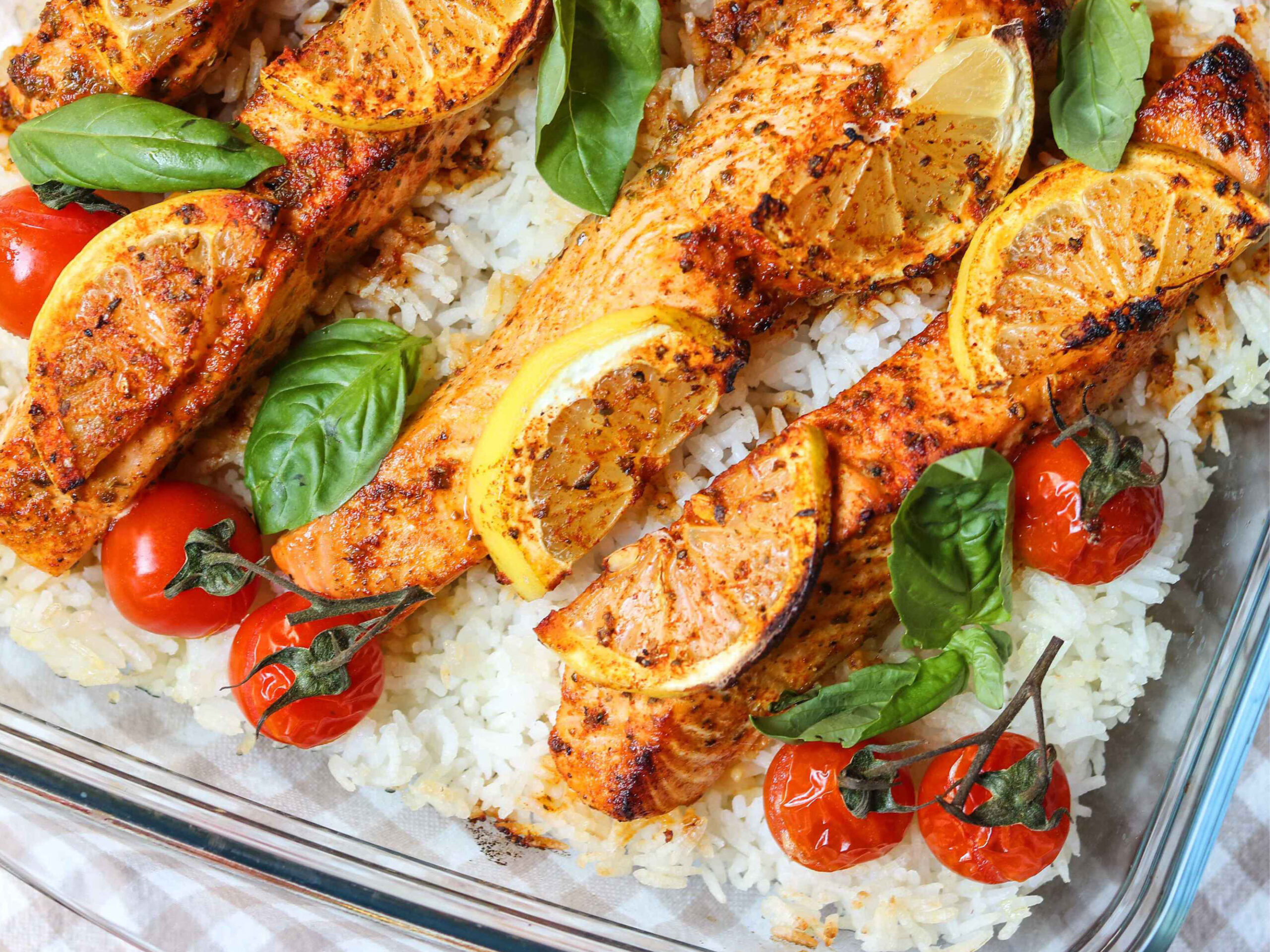 Baked Salmon Tray with Rice and Tomatoes